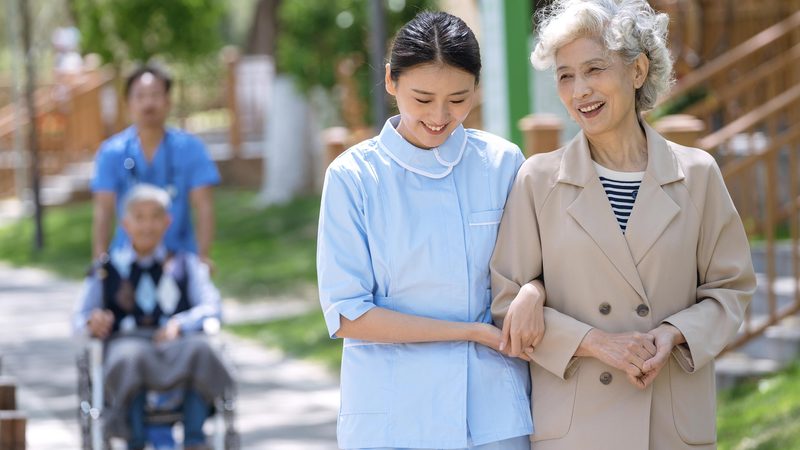 在北京众多的养老驿站中，如何挑选一家服务质量优良的养老驿站呢？以下是一些建议：