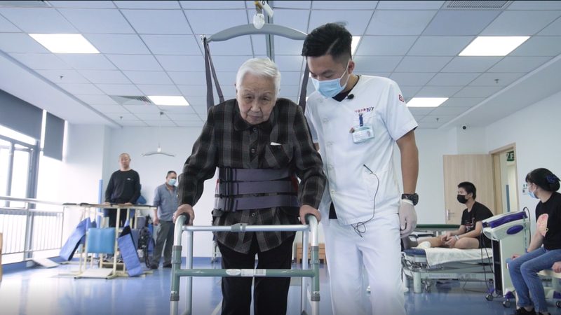 医院护工服务合同范本：明确权利义务，保障医患双方**